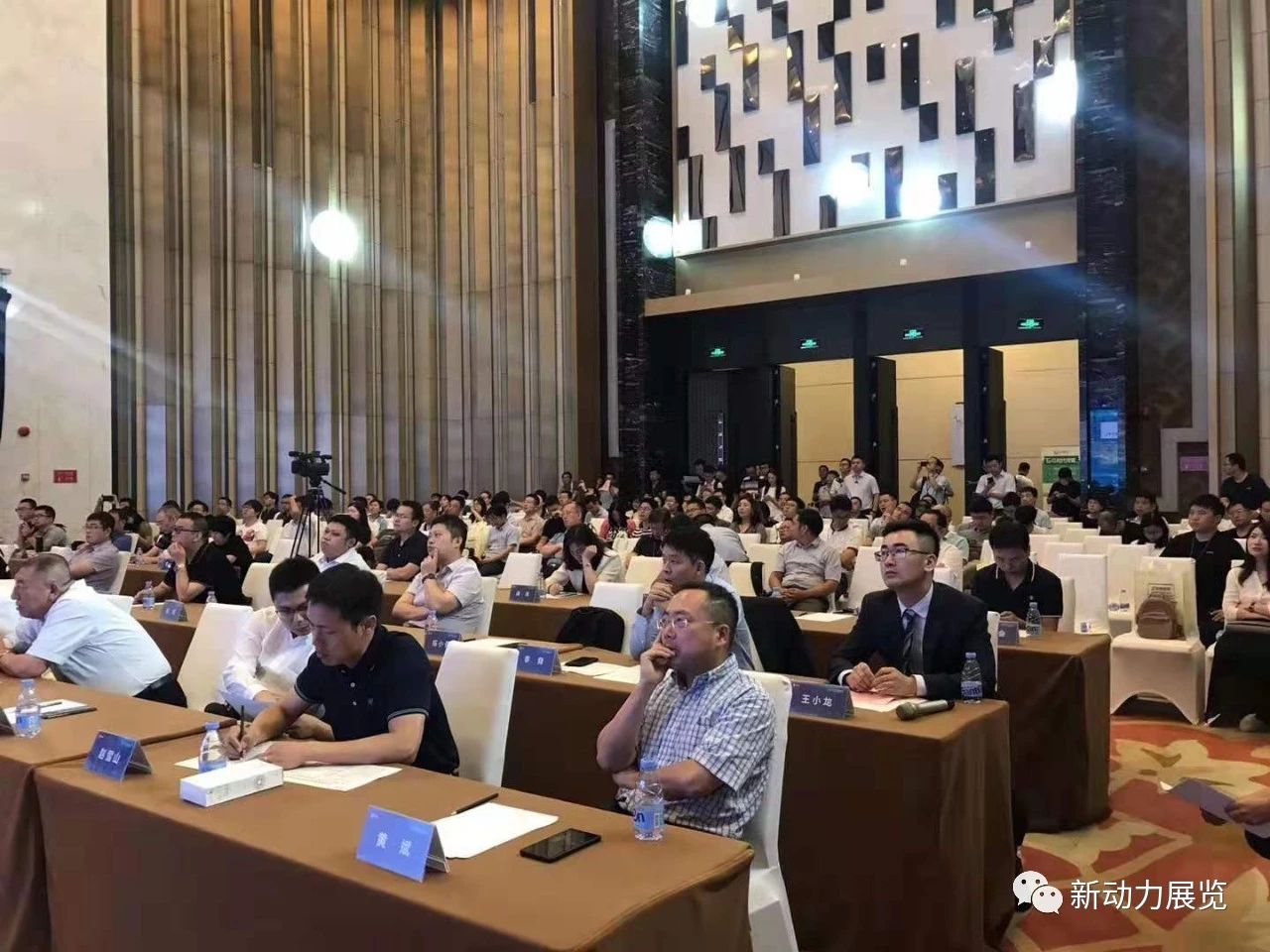 廣州展臺搭建廠家，有哪些？怎么選擇？(圖1)