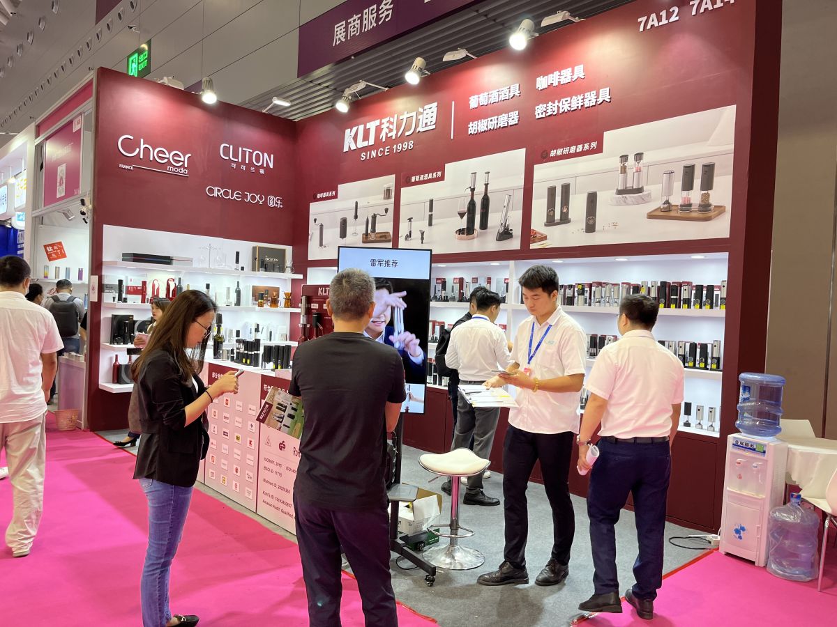 揭秘美國(guó)展會(huì)設(shè)計(jì)趨勢(shì)：打造獨(dú)特展覽形象(圖1)